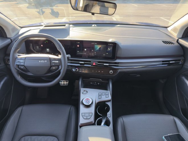 颜值实力双在线 试驾起亚狮铂拓界