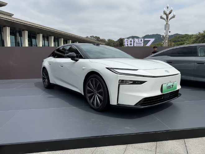 广汽丰田铂智7开启预售 预售权益价15.68万起