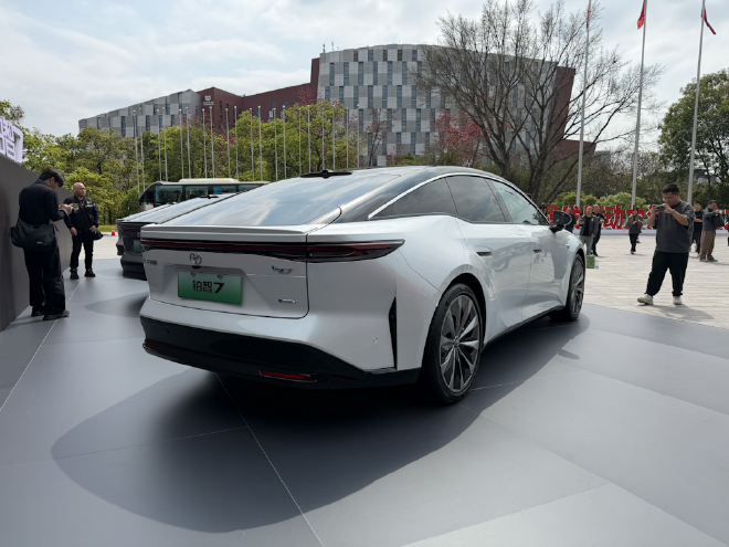 广汽丰田铂智7开启预售 预售权益价15.68万起