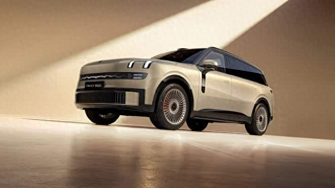 定位全尺寸旗舰SUV 领克900大五座版官宣亮相