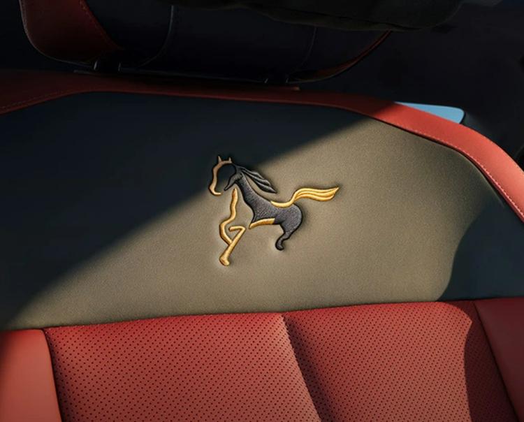 宝马占位路虎_宝马路虎往前开是指什么生肖_