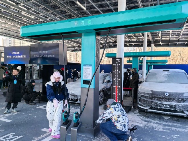 极寒充电测试 比亚迪第二代刀片电池依旧稳定