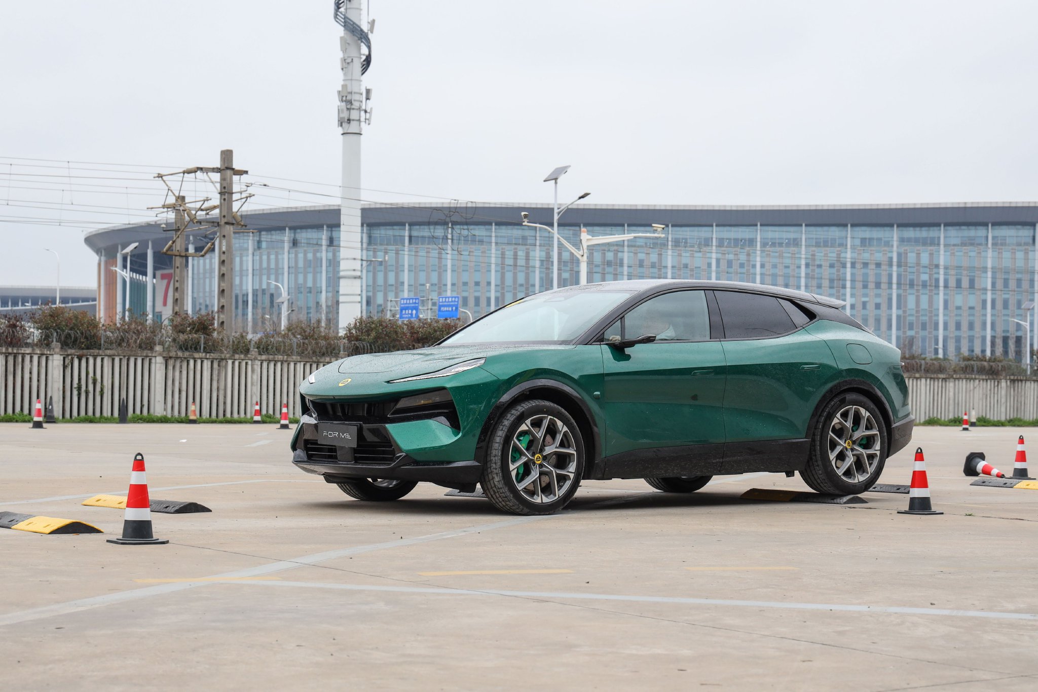 性能武装到牙齿 体验试驾全新莲花For Me