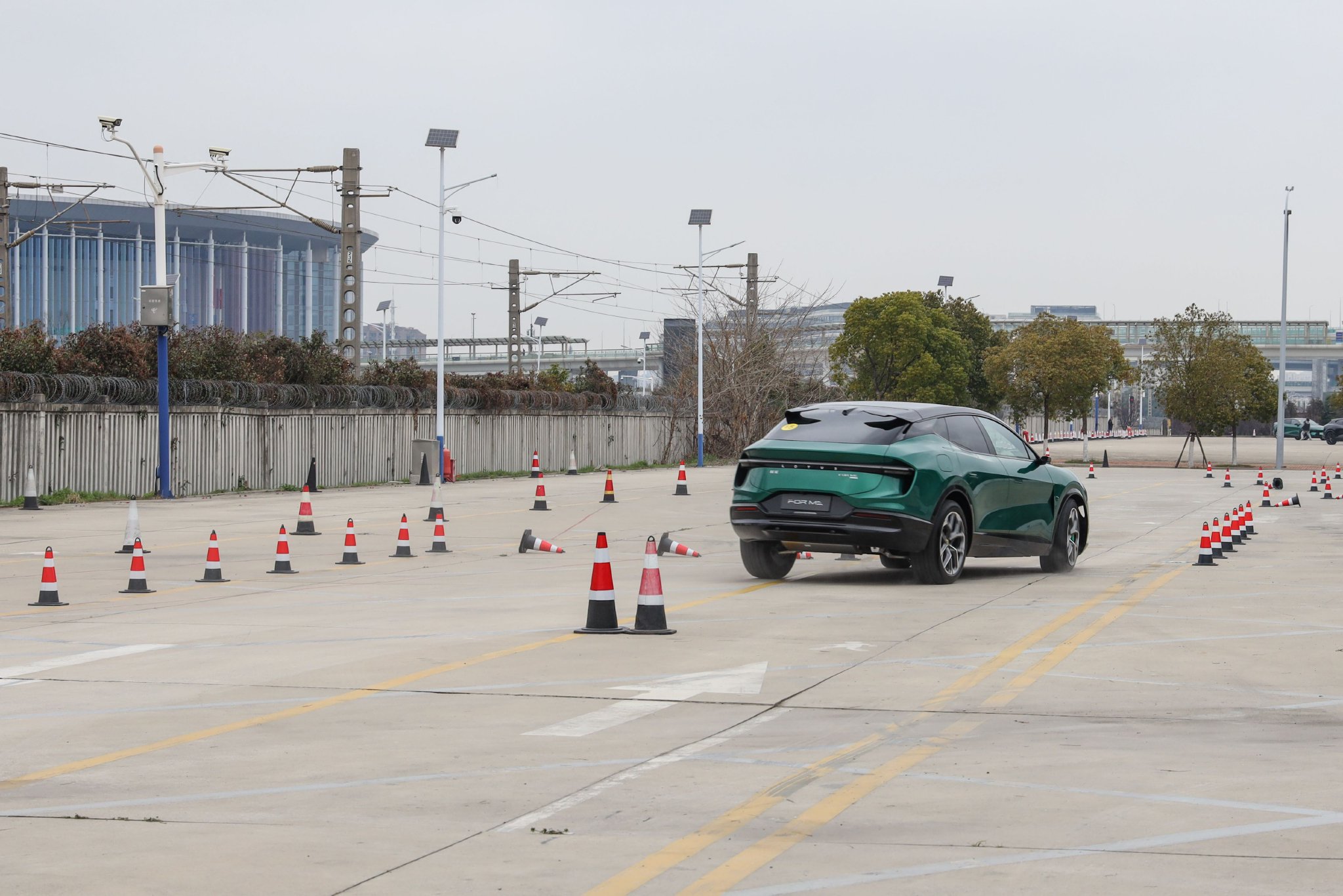 麋鹿测试，车身稳健