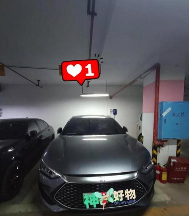 比亚迪的闪充，你让小鹏的充电桩情何以堪，三天建好充电站，比装空调还快，这事儿真不是吹的，全国已超四千座高速覆盖-有驾