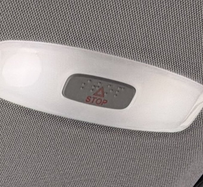 特斯拉无人汽车_特斯拉无人出租车_