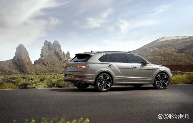 宾利添越云境版官图发布 升华色彩工艺与豪华格调-有驾