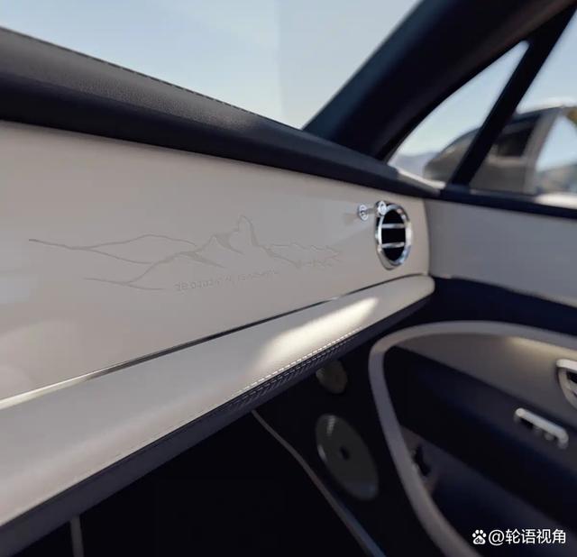 宾利添越云境版官图发布 升华色彩工艺与豪华格调-有驾