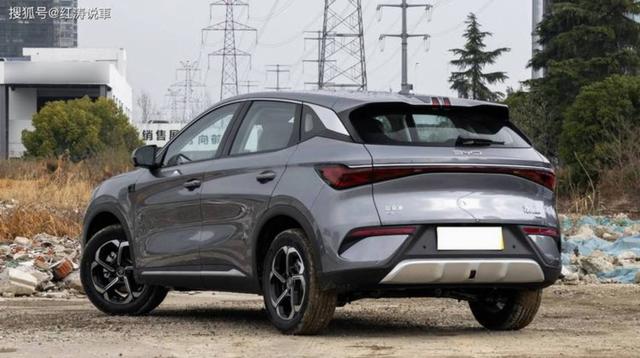 晒一晒，三年前买的比亚迪元，到现在开了八万公里，这是我五台车唯一零维修的，用车成本极低，为什么还要喷新能源国产车