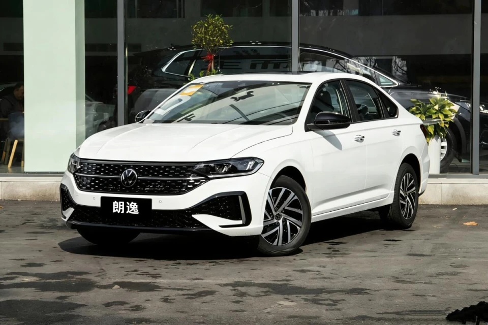 10万左右落地想买燃油轿车，建议你优先考虑这几款，性价比都很高